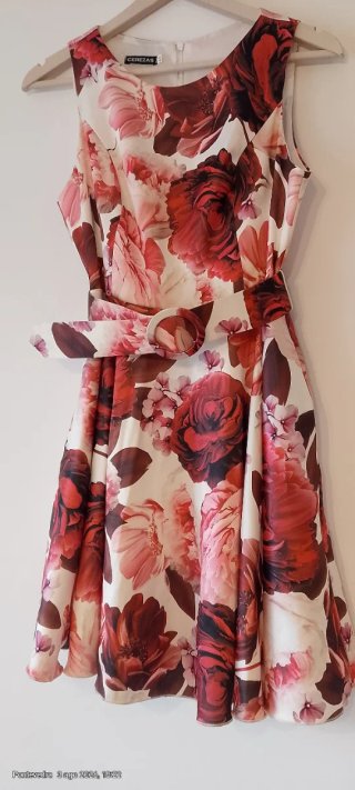Vestido floral multicolor y rosa