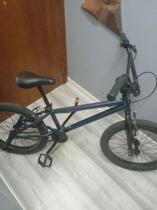 Bicicleta BMX azul