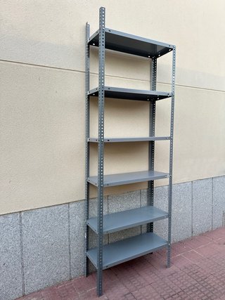 Estantería metálica gris. SOLO RECOGIDA