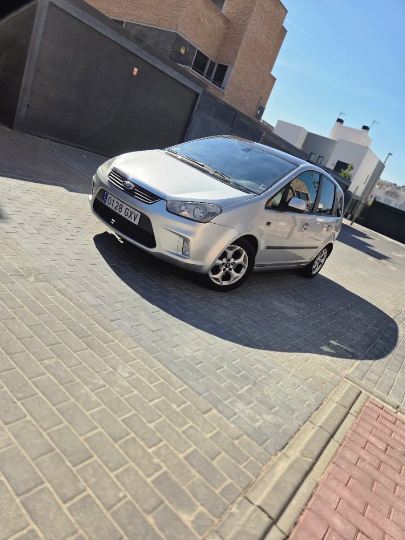 Ford C-MAX 2010 - foto 1