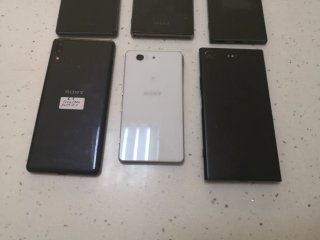 Lote Sony XPERIA para piezas o reparar
