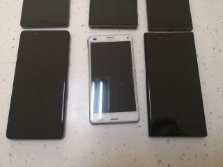 Lote Sony XPERIA para piezas o reparar