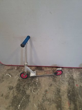 Patinete infantil con uso