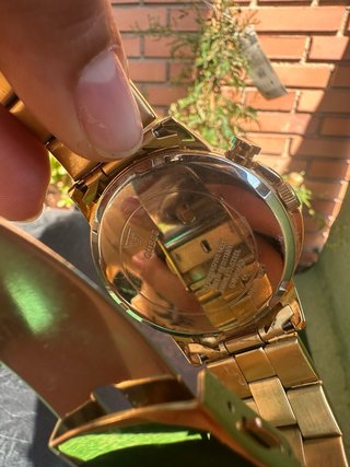 Reloj GUESS Dorado
