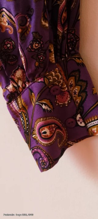 Vestido morado estampado paisley