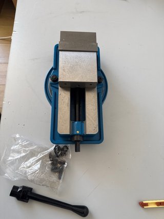 Mordaza VEVOR 100mm Giratoria 360°