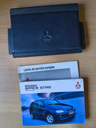 Manual de propietario Mitsubishi Space Star 2002