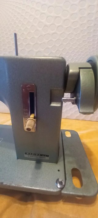 Máquina de coser Wertheim