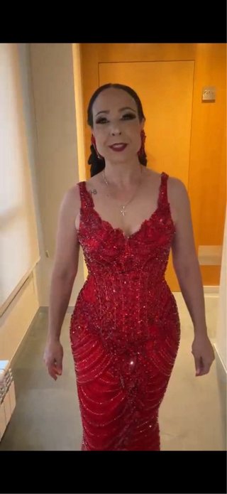 Vestido de fiesta rojo estilo gitana