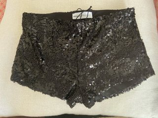 Pantalón corto lentejuelas Bershka M/38