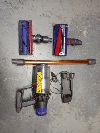 Aspirapolvere Dyson V10