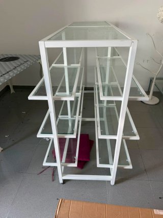 Estantería de cristal y metal