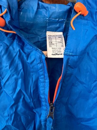 Chubasquero plegable Quechua Talla S