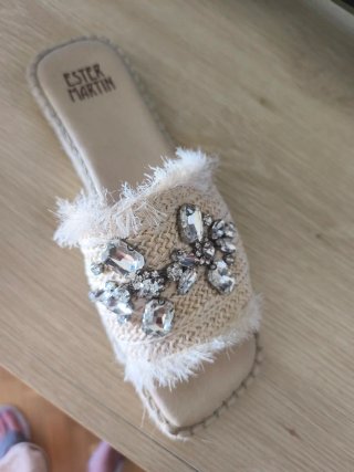 Sandalias Ester Martin Piel Beige y Plata