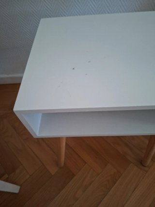 Comodino bianco e in legno per bambini