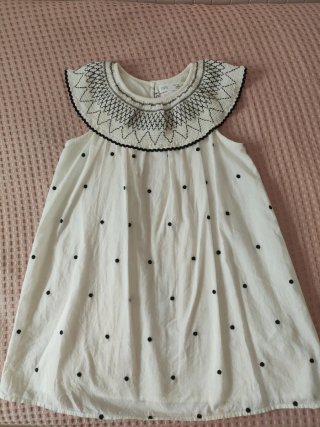 Vestido Zara Niña Blanco con Puntos Negros