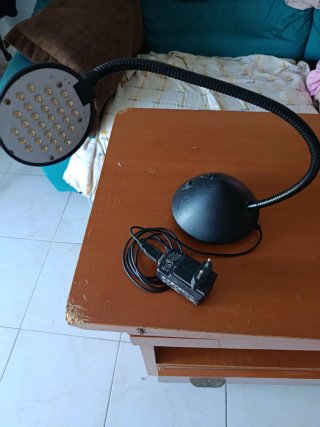 Lámpara Flexo LED Negra