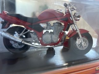 Moto Majorette Suzuki Bandit 1/18 (1991)