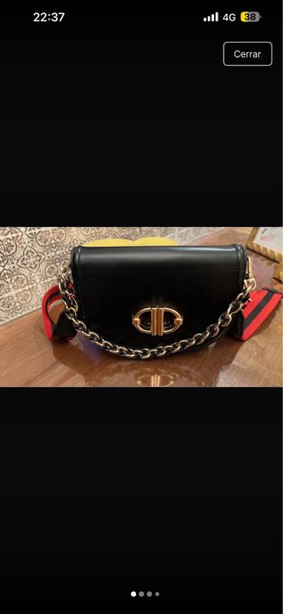 Bolso negro y rojo