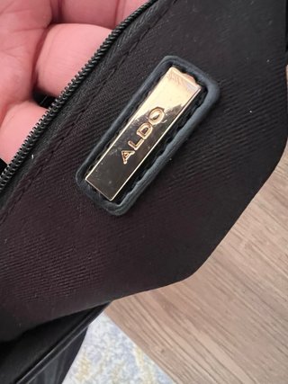 Bolso negro y rojo