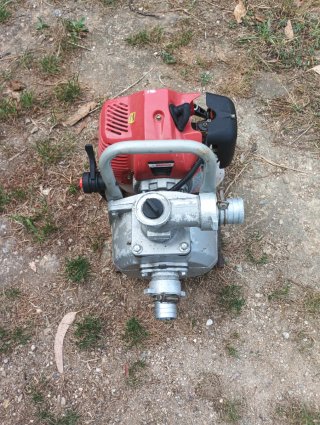Bomba de agua gasolina