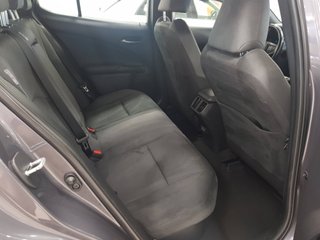 Lexus UX 2.0 250h Business City