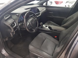 Lexus UX 2.0 250h Business City