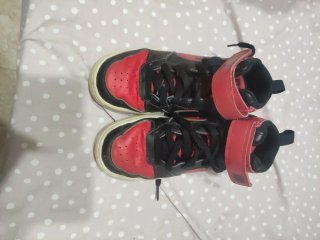 Zapatillas Nike Negras y Rojas