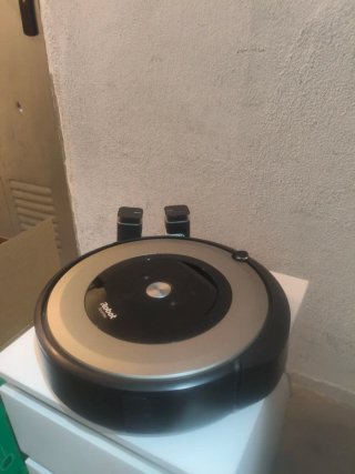 Robot Aspirador iRobot Roomba E5 y 2 paredes virtu
