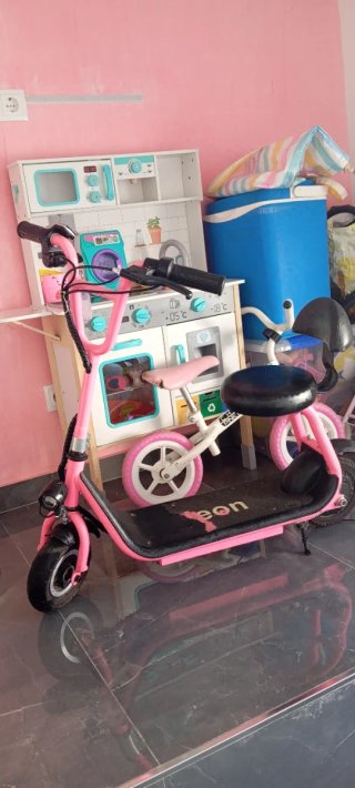 Patinete Eléctrico Rosa Infantil