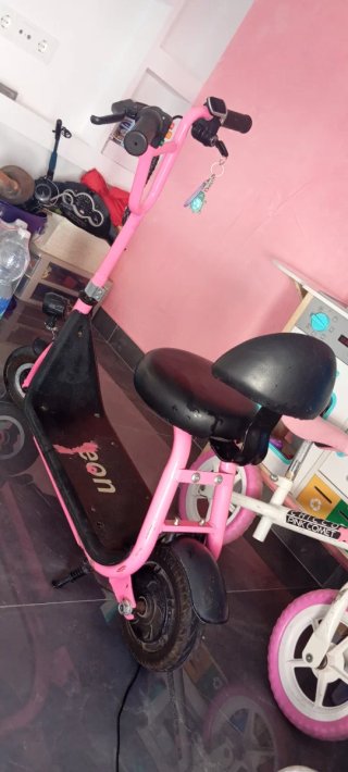 Patinete Eléctrico Rosa Infantil