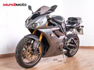 TRIUMPH DAYTONA 675