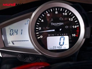 TRIUMPH DAYTONA 675