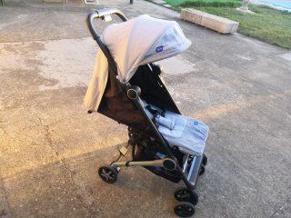 Silla de paseo Chicco gris