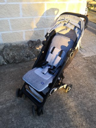 Silla de paseo Chicco gris