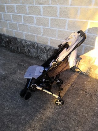Silla de paseo Chicco gris