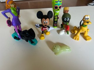 Lote Figuras Variadas Mickey, Marvin, Pluto