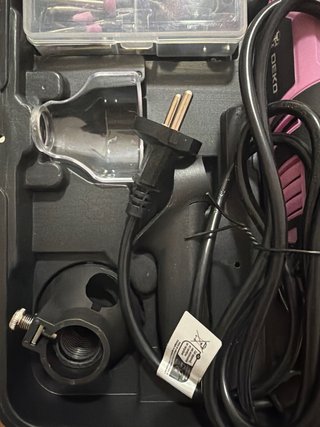 Amoladora pequeña con accesorios. Dreme nueva
