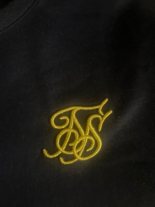 Camiseta SikSilk Negra y Blanca Degradada
