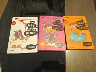 Libro infantil " l Agus i els Monstres"