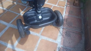 Triciclo de paseo gris