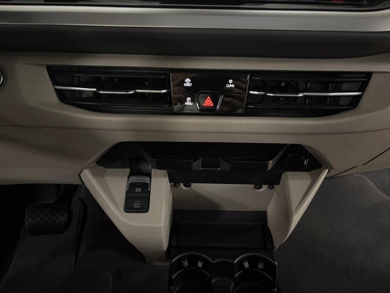 Volkswagen Multivan 2025, foto 20