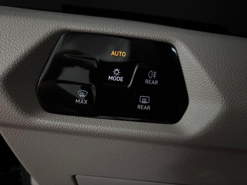 Volkswagen Multivan 2025, foto 11