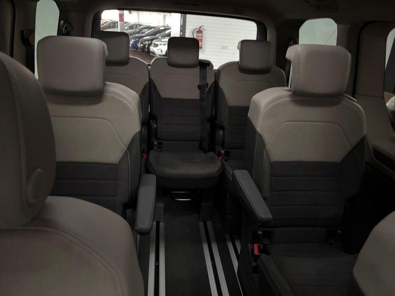 Volkswagen Multivan 2025, foto 17
