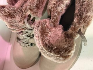 Botas Skechers Invierno Mujer Pelo Beige