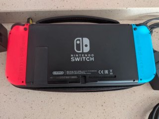Nintendo Switch 2017 con caja y cables originales