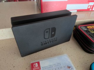 Nintendo Switch 2017 con caja y cables originales