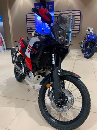 Yamaha Ténéré 700 World Raid Roja/Blanca