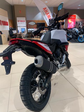 Yamaha Ténéré 700 World Raid Roja/Blanca