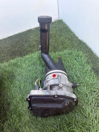 Bomba Dirección Peugeot 308 9670700380